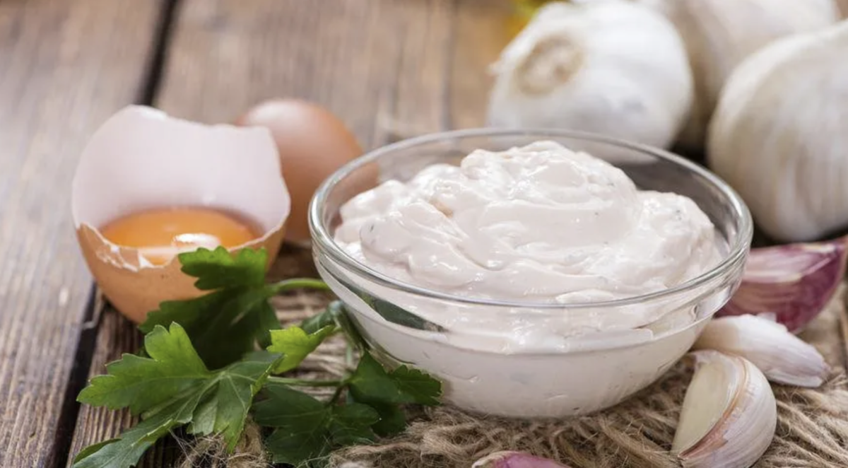 Aioli: A Krémes és Fűszeres Készítmény, Ami Minden Ételt Megbolondít