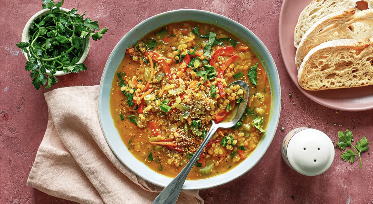 Ez a vöröslencse leves mindenkit elkápráztat – A titkos hozzávaló, amitől más lesz, mint bármi, amit valaha ettél 2 Ez a vöröslencse leves mindenkit elkápráztat – A titkos hozzávaló, amitől más lesz, mint bármi, amit valaha ettél