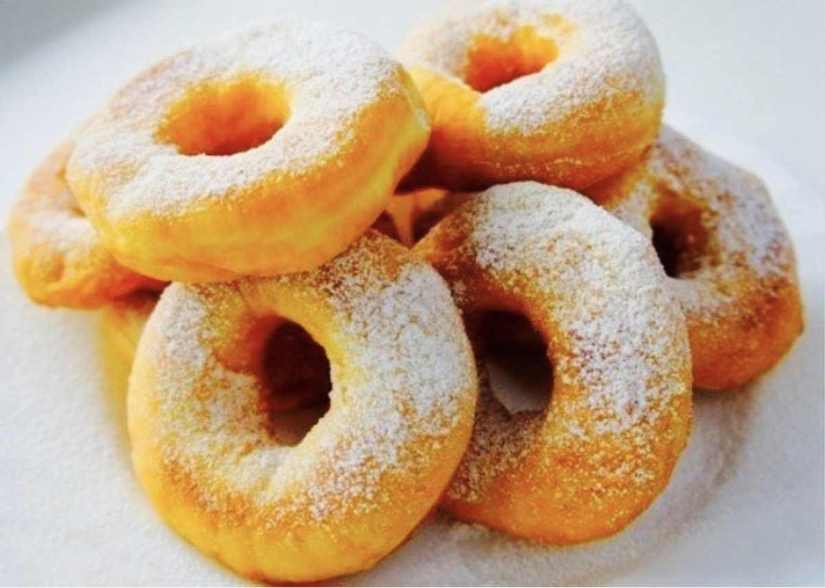 Fánk recept: Az ínycsiklandó édesség, amit mindenkinek érdemes kipróbálni 2 Fánk recept: Az ínycsiklandó édesség, amit mindenkinek érdemes kipróbálni