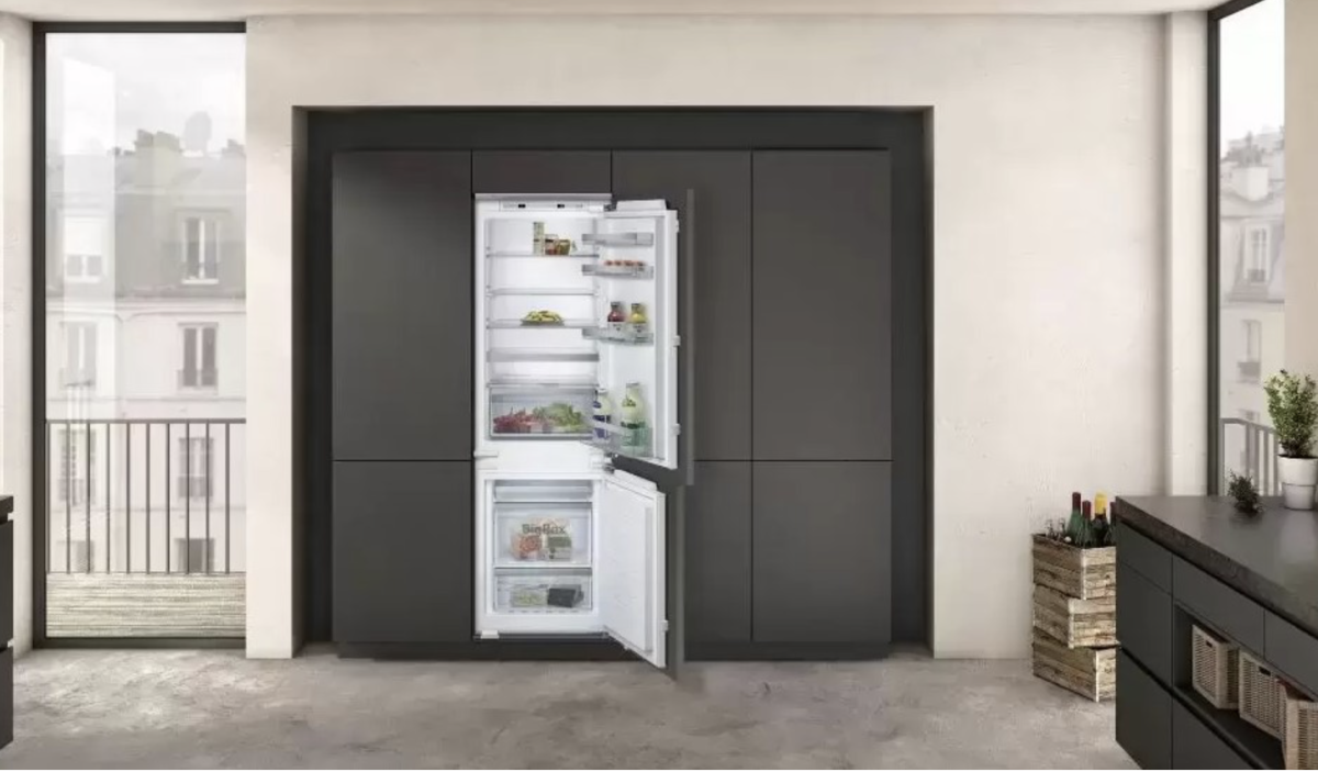 Kombinált hűtőszekrény: A tökéletes konyhai segítőtárs, amit mindenkinek ismernie kell 8 Kombinált hűtőszekrény: A tökéletes konyhai segítőtárs, amit mindenkinek ismernie kell