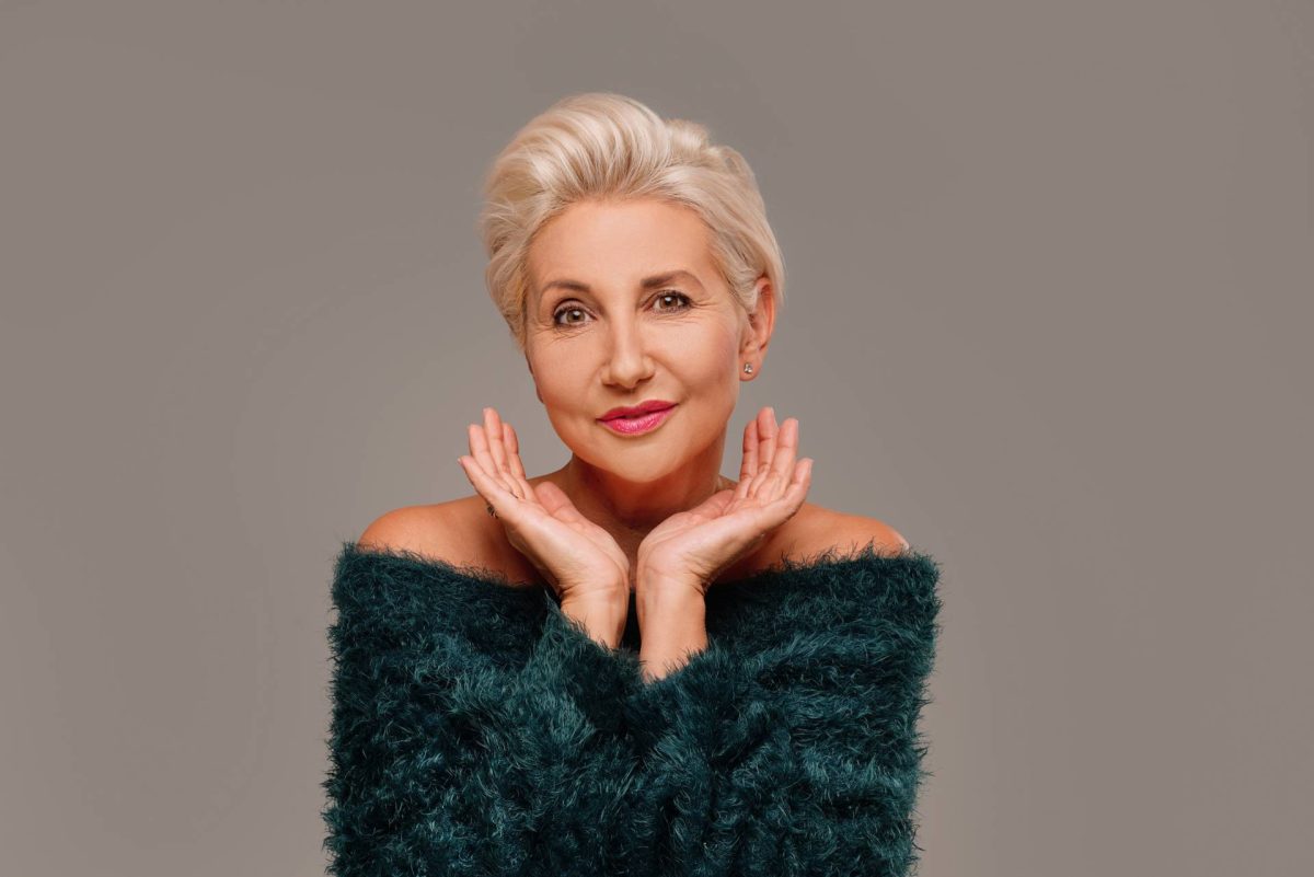 Fiatalító frizurák 50 felett: Stílusos, nőies hajviseletek, amiktől éveket tagadhatsz le könnyedén 2 fiatalító frizurák 50 felett - Featured