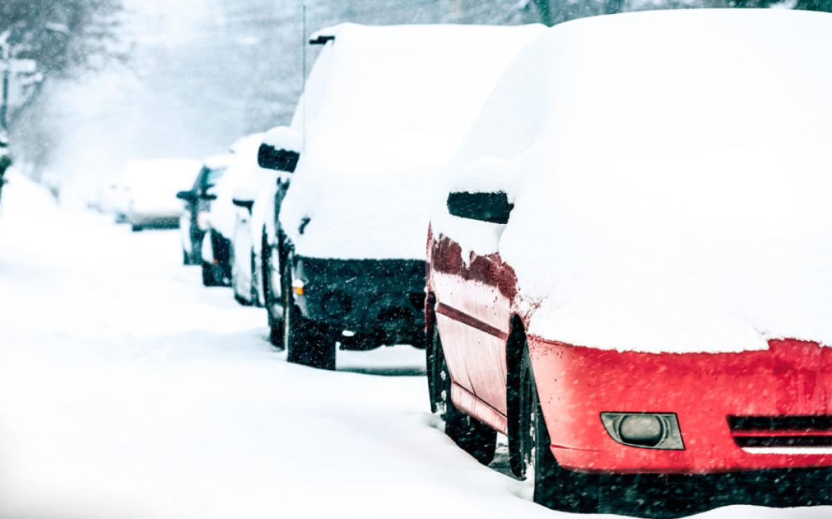 5 dolog, amit télen nem szabad a kocsiban hagyni