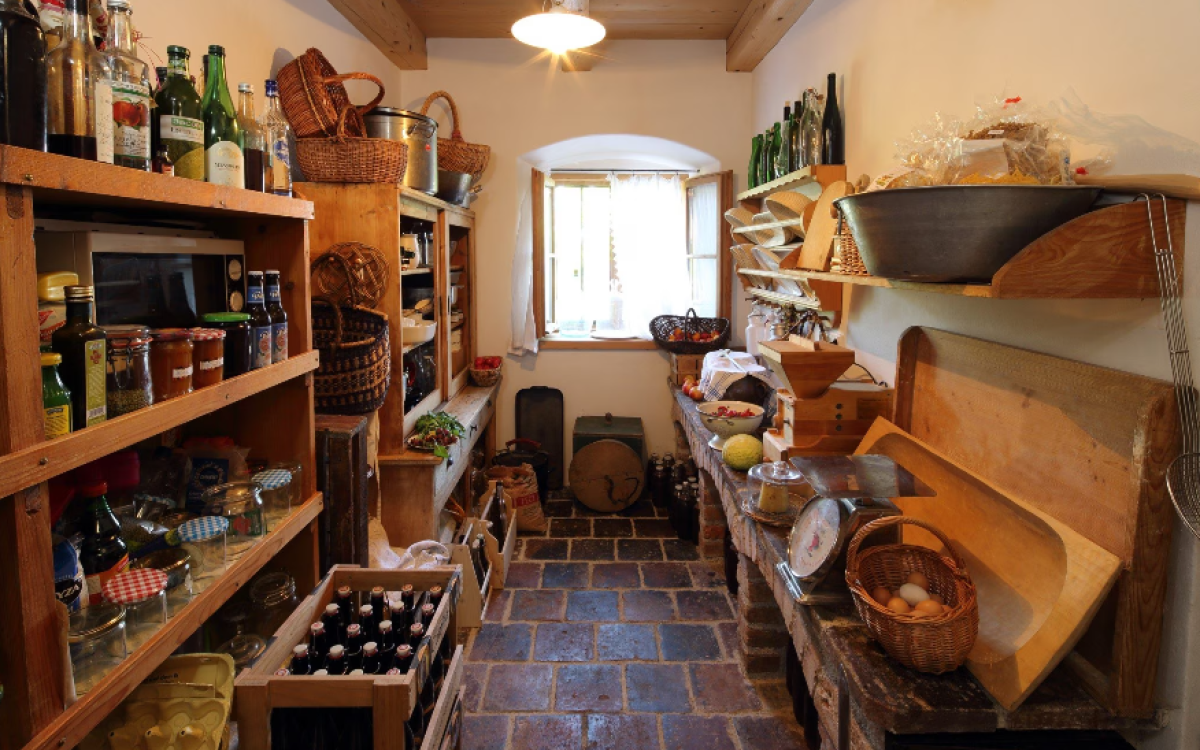 Frissesség télire: gyümölcs és zöldség pincében való tárolása