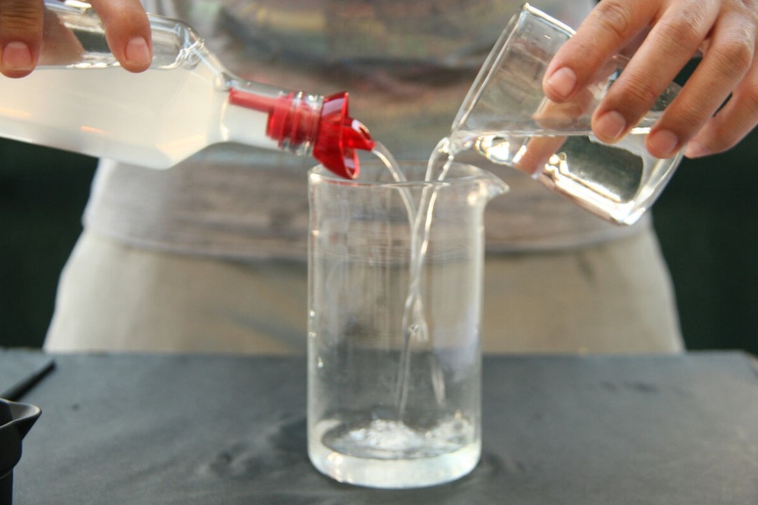 Hogyan készítsünk természetes és környezetbarát padlótisztítót? 3 Hogyan készítsünk természetes és környezetbarát padlótisztítót?