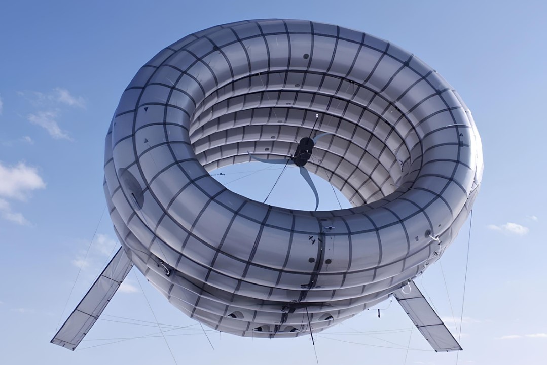 Ez az ország teszteli a világ legnagyobb szélturbináját, amely a föld 95%-át megtakarítja, és 10 000 otthon áramellátását biztosítja 3 Ez az ország teszteli a világ legnagyobb szélturbináját, amely a föld 95%-át megtakarítja, és 10 000 otthon áramellátását biztosítja