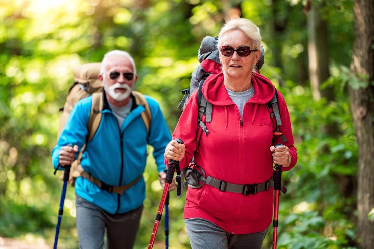 A 7 legjobb utazási úti cél nyugdíjasoknak – kényelmes, biztonságos és élményekben gazdag nyaralások 60+” 4 A 7 legjobb utazási úti cél nyugdíjasoknak – kényelmes, biztonságos és élményekben gazdag nyaralások 60+”