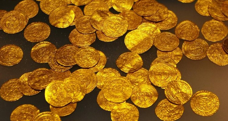 Felajánlásként bemutatva: a régészek ősi aranykincset fedeztek fel egy dél-indiai templomban