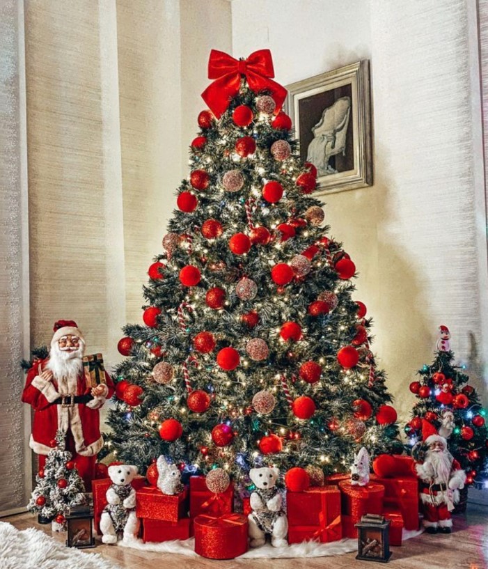 Viszlát, hagyományos csillag: a karácsonyfa díszítésének legstílusosabb trendje 2025-ben