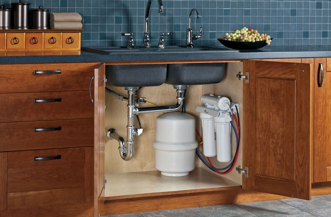 Hogyan távolítsuk el a vízkövet a fürdőszobában egyszerű lépésekkel és állítsuk vissza eredeti fényét