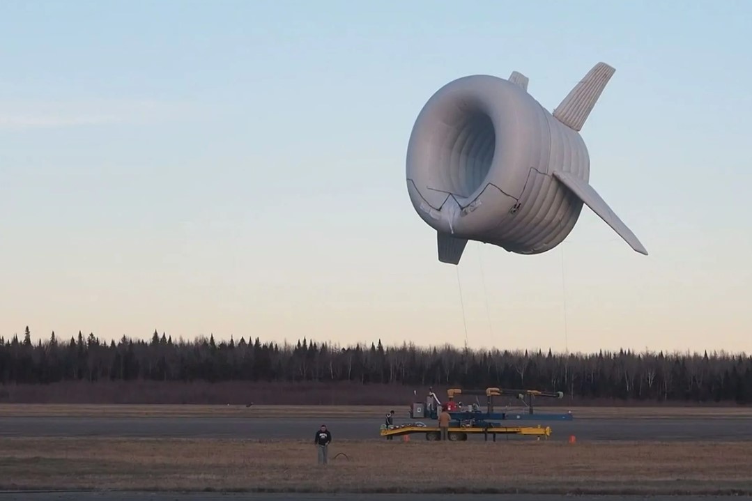 Ez az ország teszteli a világ legnagyobb szélturbináját, amely a föld 95%-át megtakarítja, és 10 000 otthon áramellátását biztosítja 4 Ez az ország teszteli a világ legnagyobb szélturbináját, amely a föld 95%-át megtakarítja, és 10 000 otthon áramellátását biztosítja