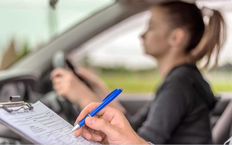 A vezetési oktató elmagyarázza: ezért olyan sok járművezető nem teljesíti a vezetési tesztet - 1