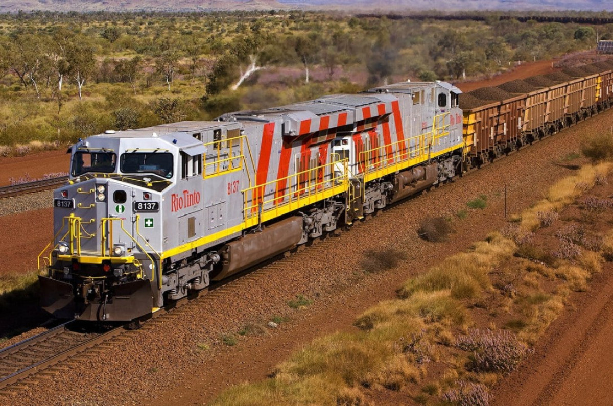 A világ leghosszabb vonata: 682 kocsi és több mint 7 km hossz 2001-ben