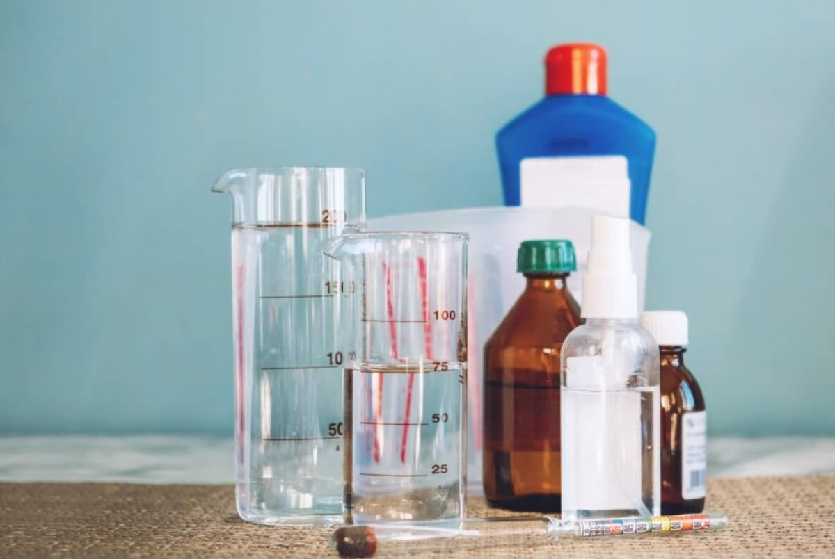 Ecet és hidrogén-peroxid keverése: Hatékony és biztonságos otthoni tisztítás