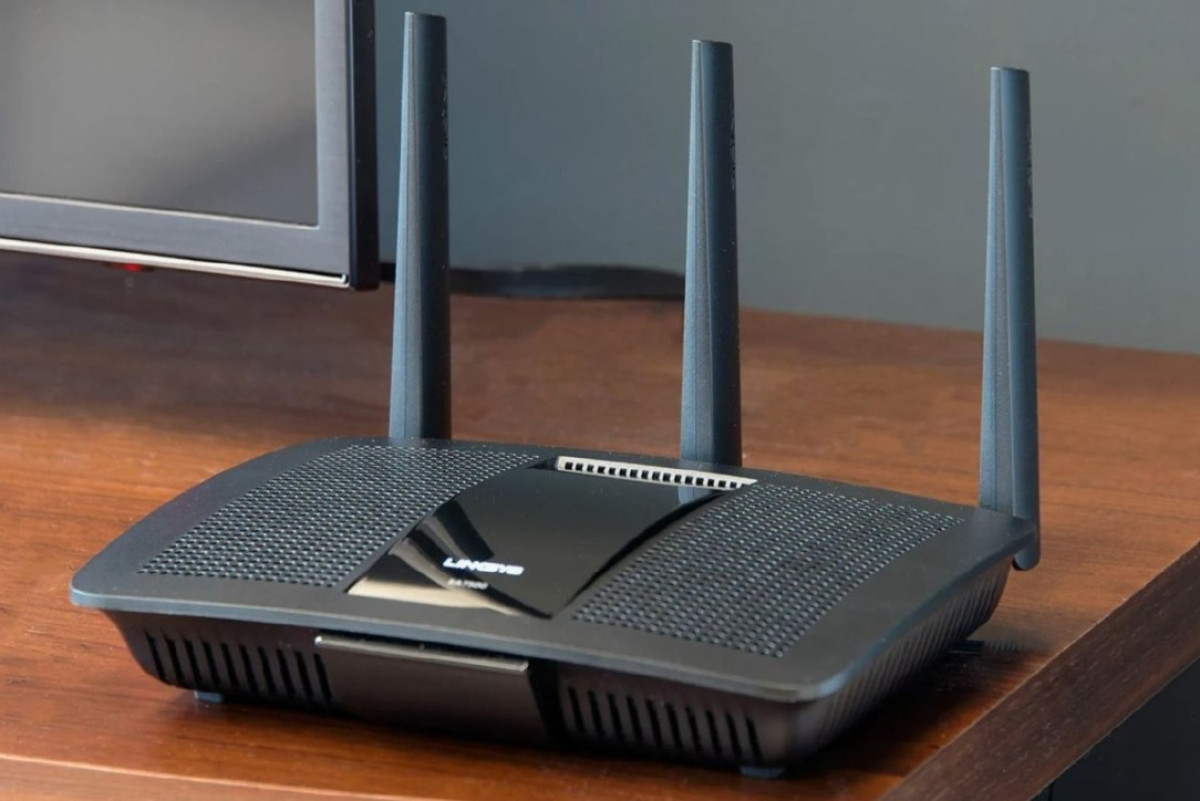 Miért ne helyezzen Wi-Fi routert mikrohullámú sütő, mosógép, hűtőszekrény és egyéb készülékek mellé?