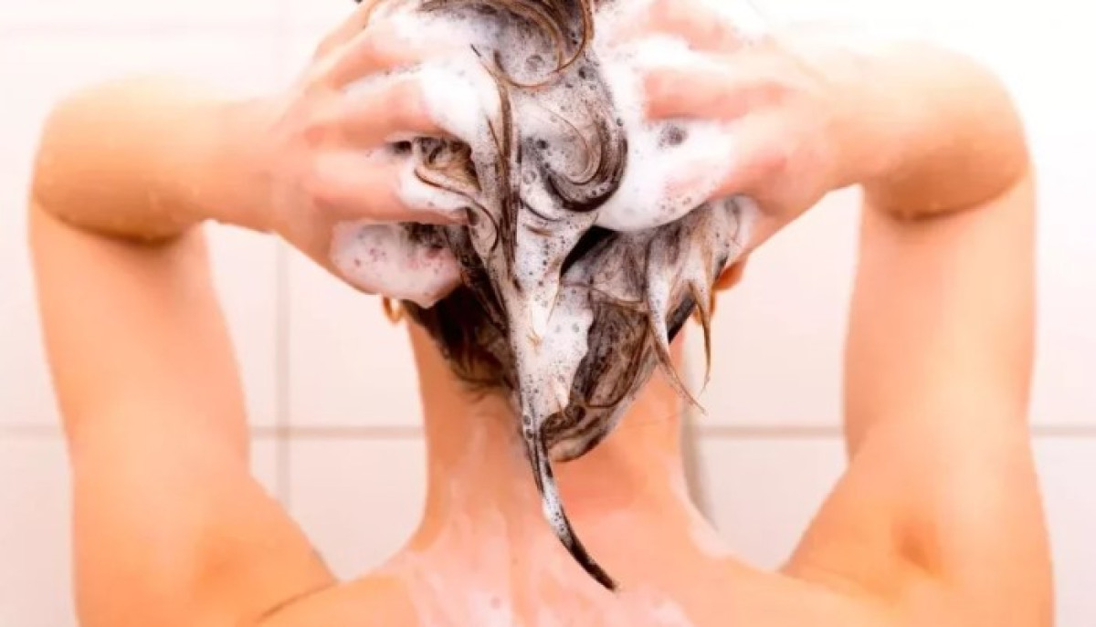 Vegyünk egy kanalat a konyhából, és adjuk hozzá a samponhoz – a hajad ragyogni fog, mint még soha
